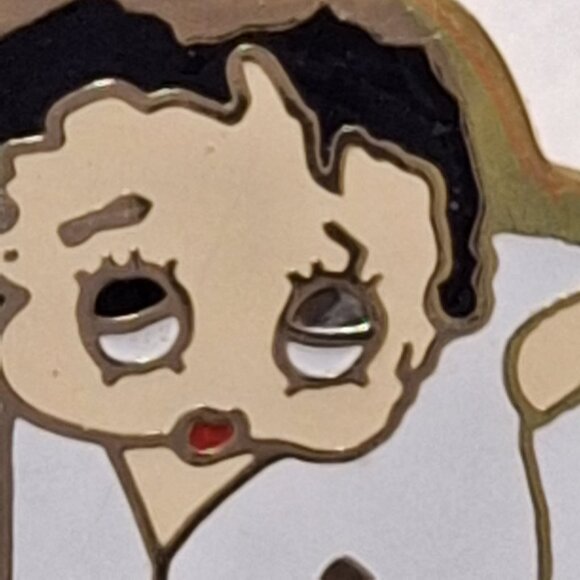 BETTY BOOP White Fur Coat Lapel/Hat Pin - Picture 10 of 12